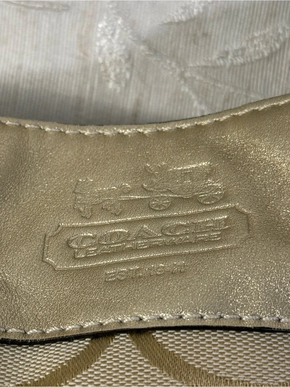 Coach Zoe Signature Khaki Gold Jacquard Canvas Hobo Shoulder Bag Purse Y2K - Picture 2 of 15